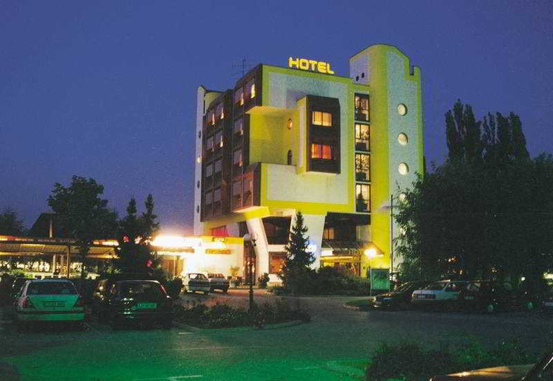 Hotel&Casino Žalec Exterior foto